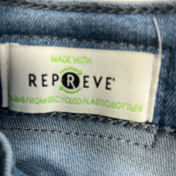 Calvin Klein Women’s High Rise Skinny Jeans, Size 30, Lt Blue - Picture 3 of 5